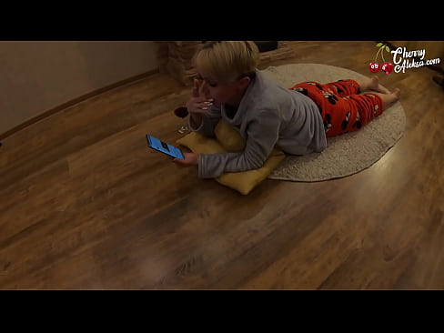 ❤️ Loira louca chupando uma pica enorme chupando e saltando sobre ela - Sexo Anal Porno bonito em pt-br.desixxxtube.ru ️❤