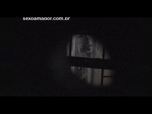 ❤️ Lourinho é secretamente filmado por um voyeur de bairro escondido atrás de tijolos ocos Porno bonito em pt-br.desixxxtube.ru ️❤