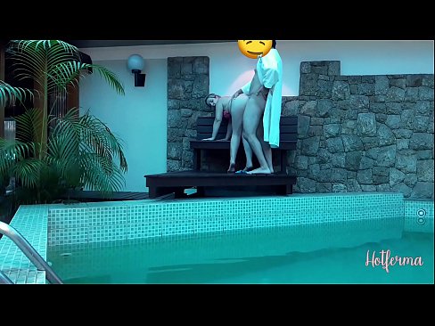 ❤️ Chefe convida empregada para a piscina, mas não conseguiu resistir a um Porno bonito em pt-br.desixxxtube.ru ️❤